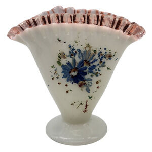 VINTAGE FENTON 36 Rosecrest Decorated Fan Vase